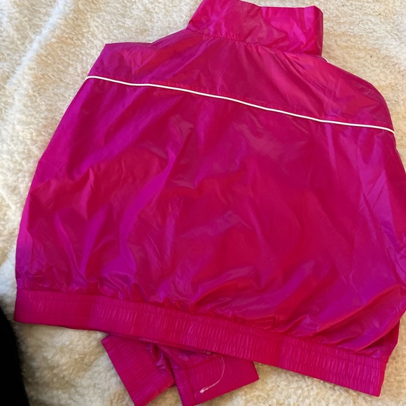 PUMA Women's Iconic T7 Woven Track Jacket ( brand new without tags) - Picture 3 of 6